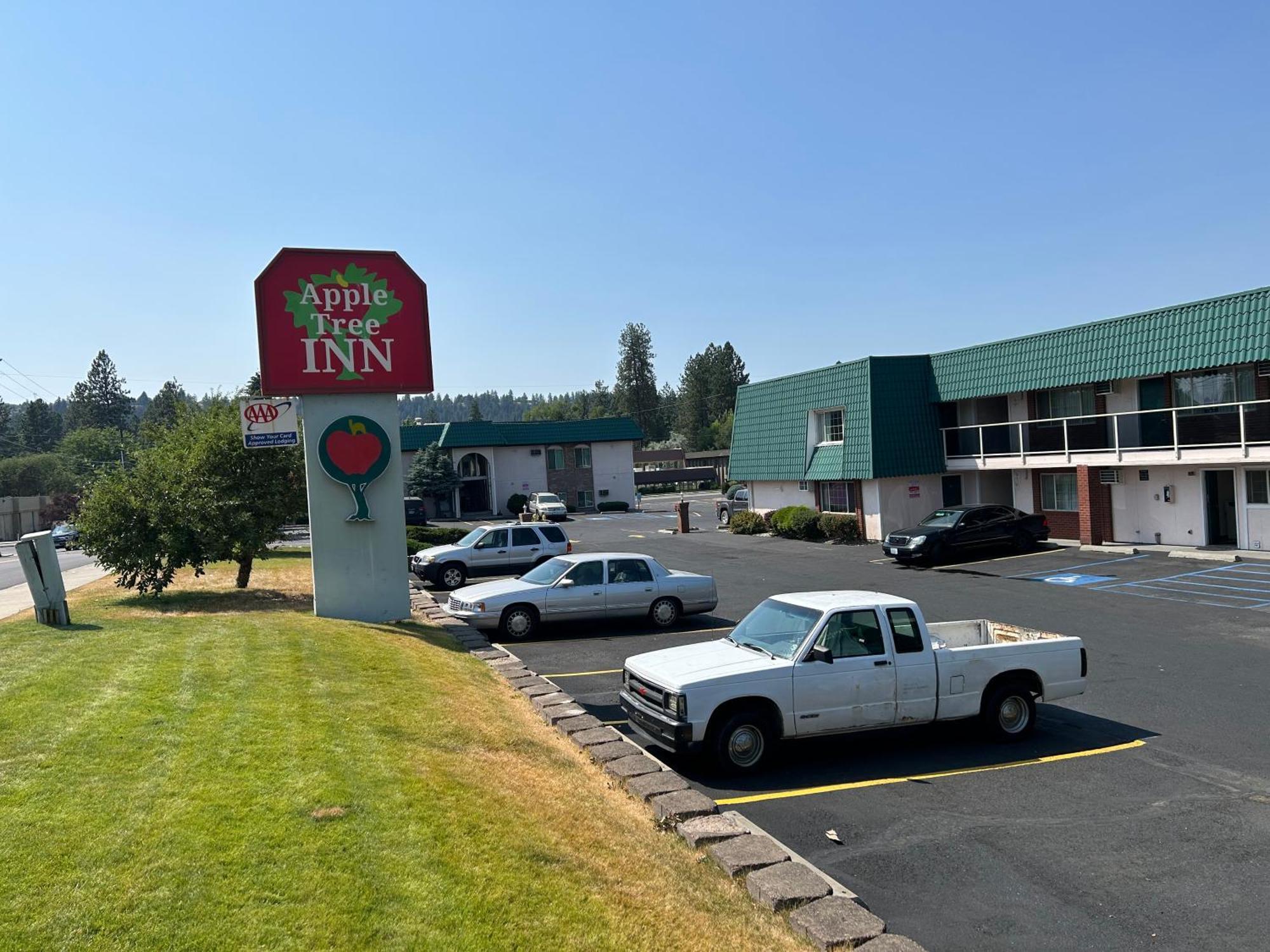 Apple Tree Inn Spokane Exteriör bild